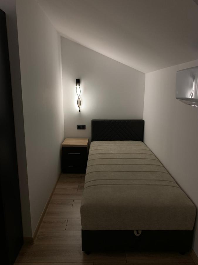 Prenociste & Restoran - Kasic Bed & Breakfast Brodarevo Exterior foto